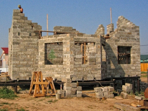 Строительство деревянного дом из арболита (деревобетона)