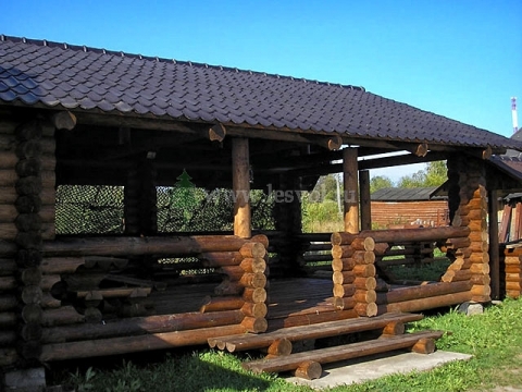 Беседка из оцилиндрованного бревна